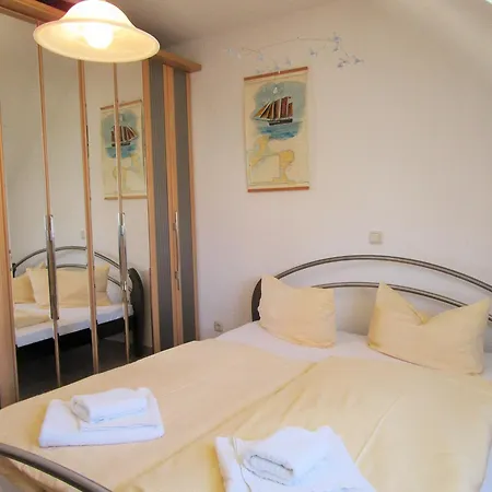 Haus Bernstein 12 *